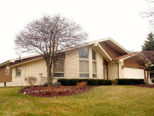 17138 Kropp Ct., Orland Park, IL 60467