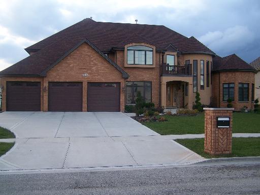 1426 Dunfries St., Flossmoor, IL 60422