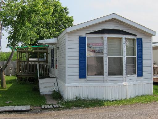 21 Tenth Ave., Arlington Heights, IL 60005