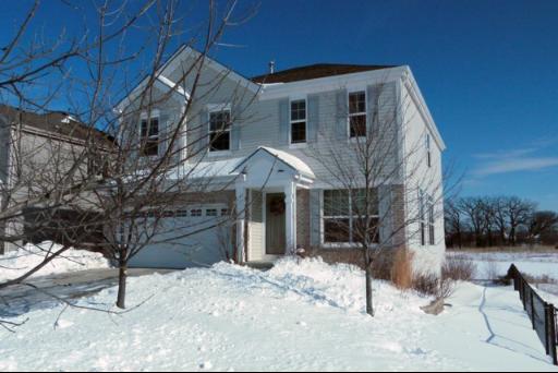 327 Emerald Dr., Streamwood, IL 60107
