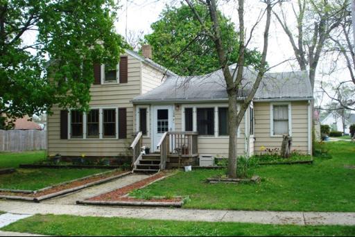 126 S Van Buren St., Cherry Valley, IL 61016
