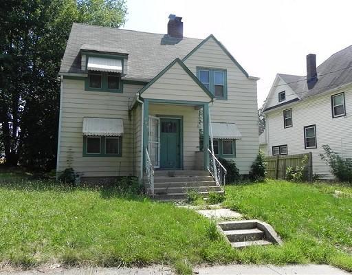 229 N Hinckley Ave., Rockford, IL 61101