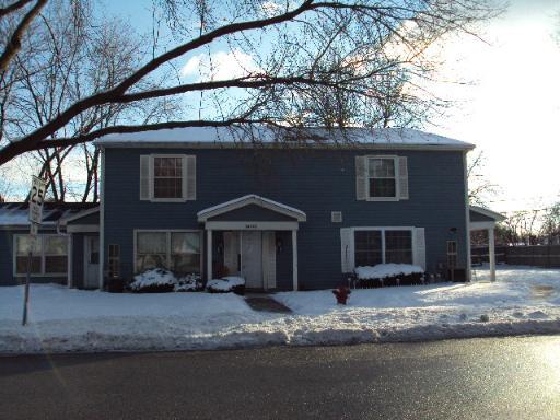 1402 Glen Cir. #B, Aurora, IL 60506