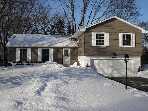 27W170 Fleming Dr., Winfield, IL 60190