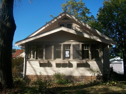 2204 Wallace St., Rockford, IL 61103