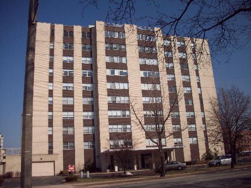 141 N La Grange Rd. #603, La Grange, IL 60525