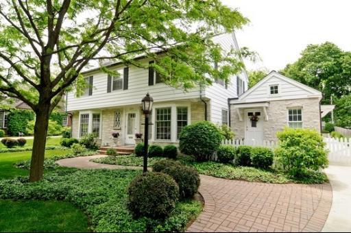 208 Montclair Ave., Glen Ellyn, IL 60137
