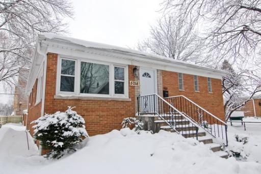 5758 W Dakin St., Chicago, IL 60634
