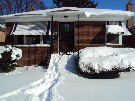 1041 Rice Ave., Bellwood, IL 60104