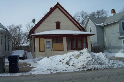 [Address Hidden by Seller], Elgin, IL 60120