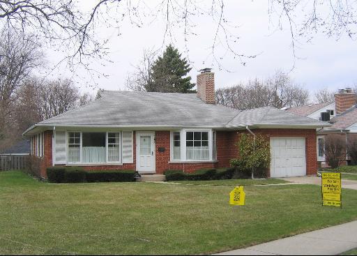 1135 Ridge Rd., Wilmette, IL 60091