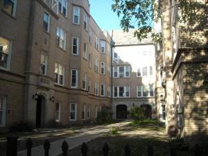 6321 N Artesian Ave. #1E, Chicago, IL 60659