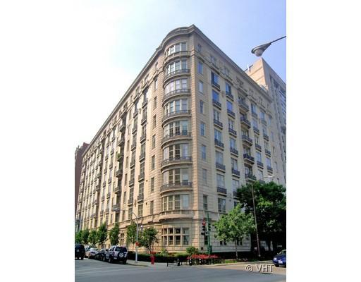 3400 N Lake Shore Dr. #2D, Chicago, IL 60657
