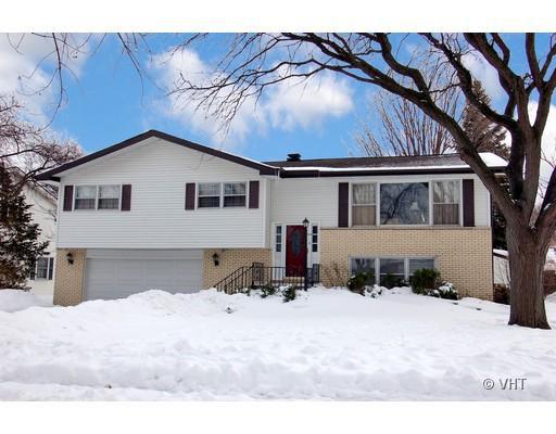 30W275 Argyll Ln., Naperville, IL 60563
