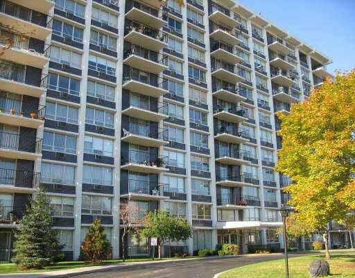 8801 W Golf Rd. #9J, Niles, IL 60714