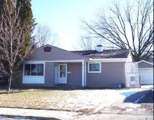15 Pine St., Carpentersville, IL 60110