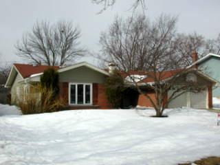 2036 Hilltop Rd., Hoffman Estates, IL 60169
