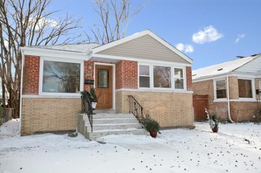 2412 Greenleaf Ave., Evanston, IL 60202