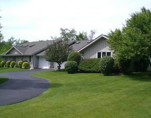 25283 N Edward Ln., Tower Lakes, IL 60010