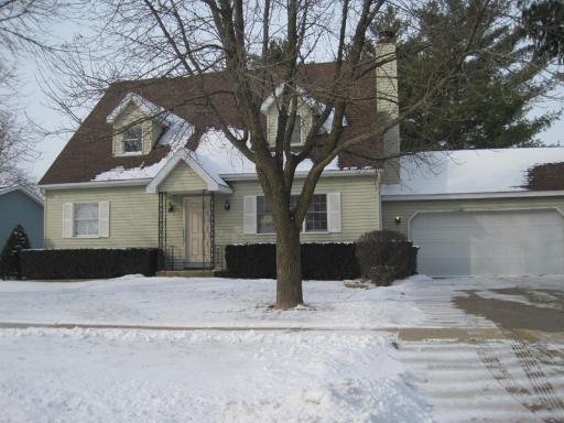 2007 Bittersweet Dr., Plano, IL 60545
