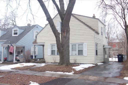 8735 S Sacramento Ave., Evergreen Park, IL 60805