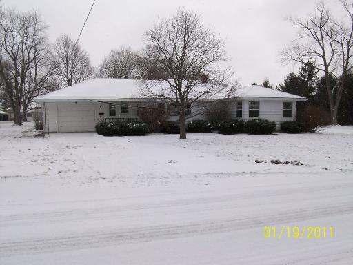 401 N 6th St., Chastworth, IL 60921