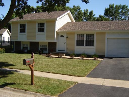 913 Island Ct., Bartlett, IL 60103