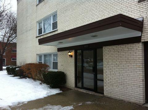 4633 Madison St. #304, Skokie, IL 60076