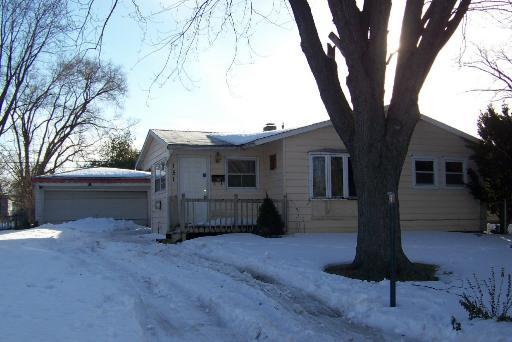 151 Austin Ave., Carpentersville, IL 60110