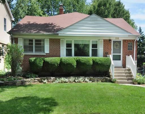 215 S Peck Ave., La Grange, IL 60525