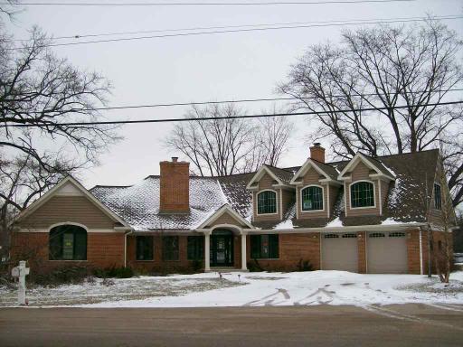 4444 Riverside Dr., Crystal Lake, IL 60014