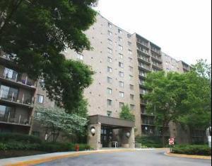 6340 Americana Dr. #622, Willowbrook, IL 60527