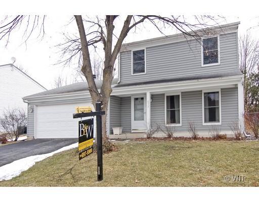 677 Sand Creek Dr., Carol Stream, IL 60188