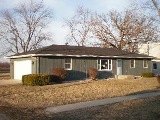 201 E 3rd St., Aroma Park, IL 60910