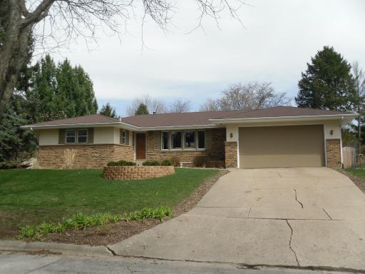 5892 Clarendon Dr., Rockford, IL 61114