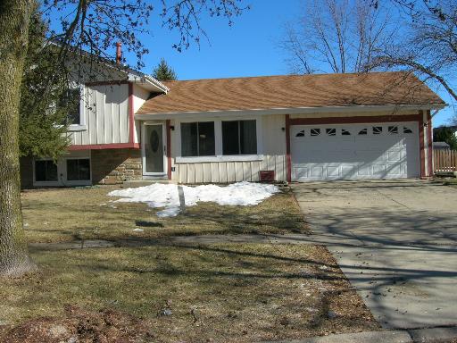 30W170 Attleboro Ct., Warrenville, IL 60555