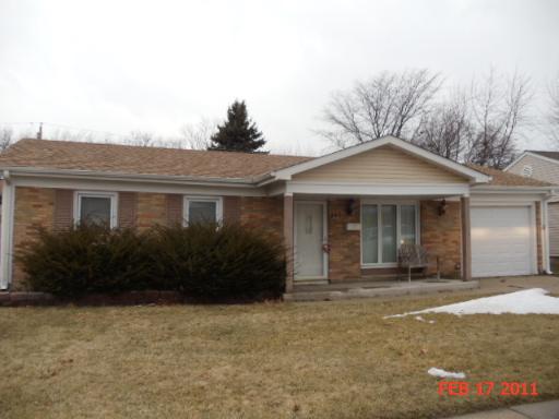 342 Hale Ave., Romeoville, IL 60446