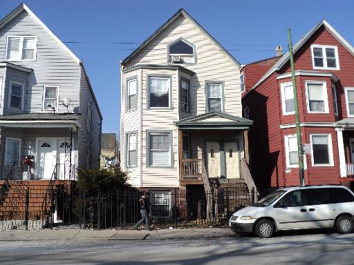 3850 W Diversey Ave., Chicago, IL 60647
