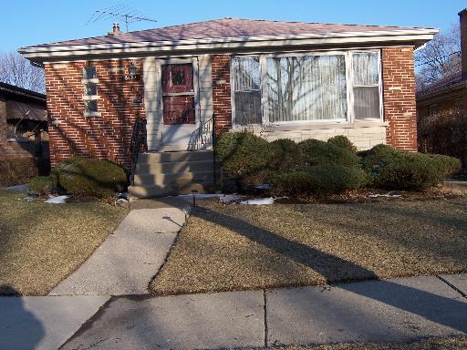 8439 N Springfield Ave., Skokie, IL 60076