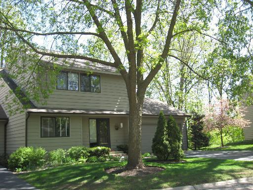 1584 Kirkwood Dr., Geneva, IL 60134