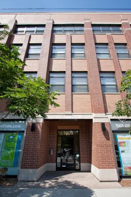 1908 W Irving Park Rd. #302, Chicago, IL 60613