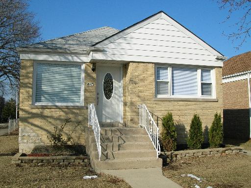 5258 W Schubert St., Chicago, IL 60639