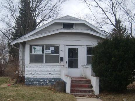 2214 W Jefferson St., Rockford, IL 61101