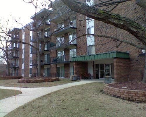 5S040 Pebblewood Ln. #W507, Naperville, IL 60563