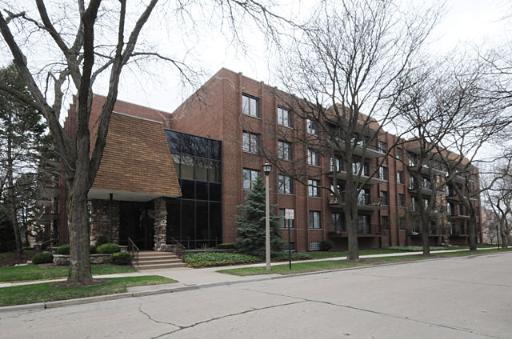 5200 Oakton St. #303, Skokie, IL 60077