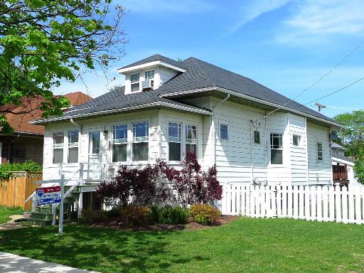 3333 S Clarence Ave., Berwyn, IL 60402