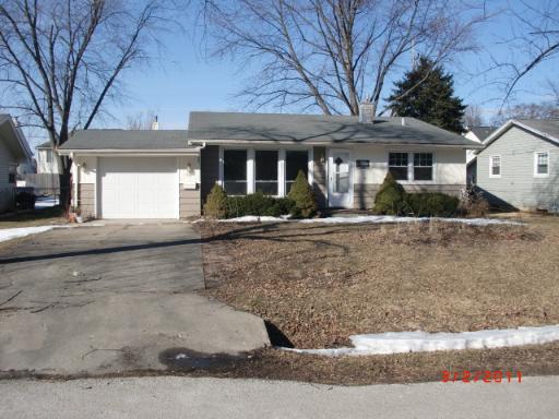 366 Heather Ave., Grayslake, IL 60030