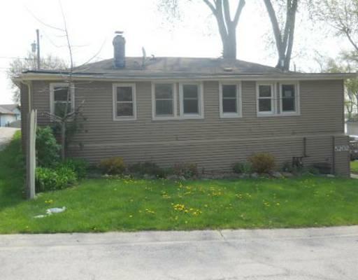5202 Woodrow Ave., Mchenry, IL 60050