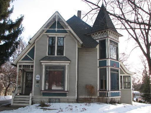 583 N Main St., Glen Ellyn, IL 60137
