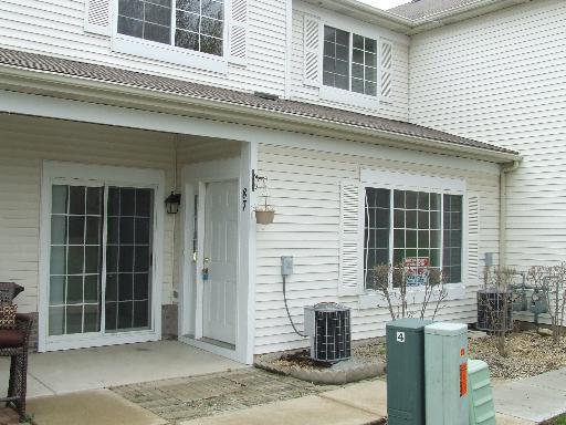 87 Braxton Ln., Aurora, IL 60504